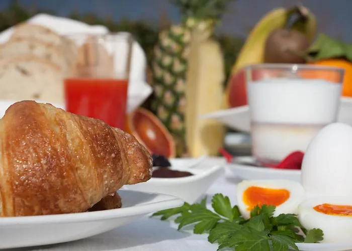 מלון Del Parco 3*